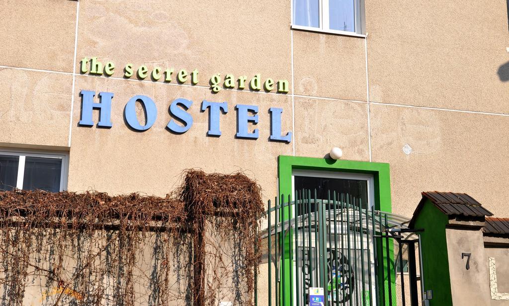 The Secret Garden Hostel Krakow Exterior photo